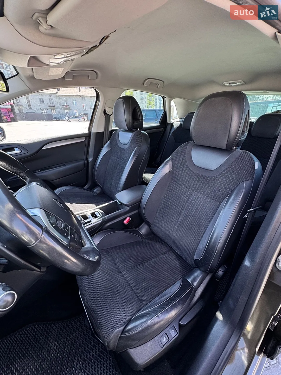 2010 Citroen C4 - мініатюра 16