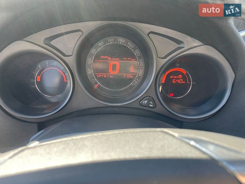 Хэтчбек Citroen C4 2013 в Киеве