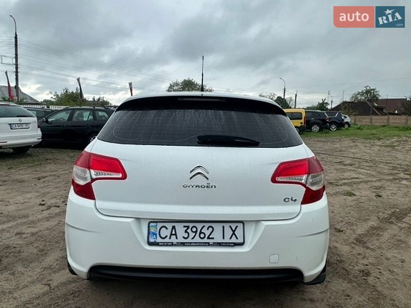 Хэтчбек Citroen C4 2014 в Смеле