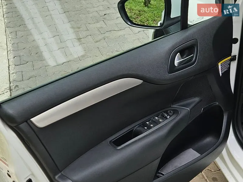 Citroen C4 2012 VIN VF7NC9HR8CY556757 фото оголошення 19 з 65