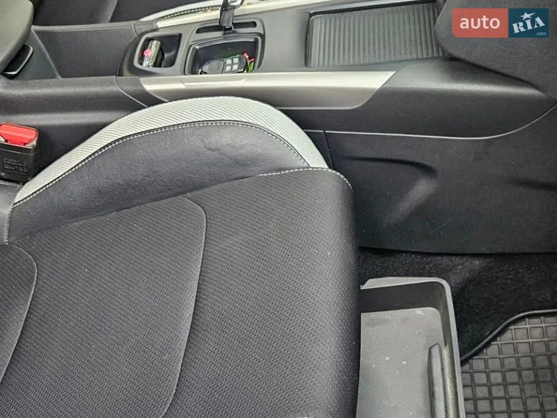 Citroen C4 2012 VIN VF7NC9HR8CY556757 фото оголошення 24 з 65