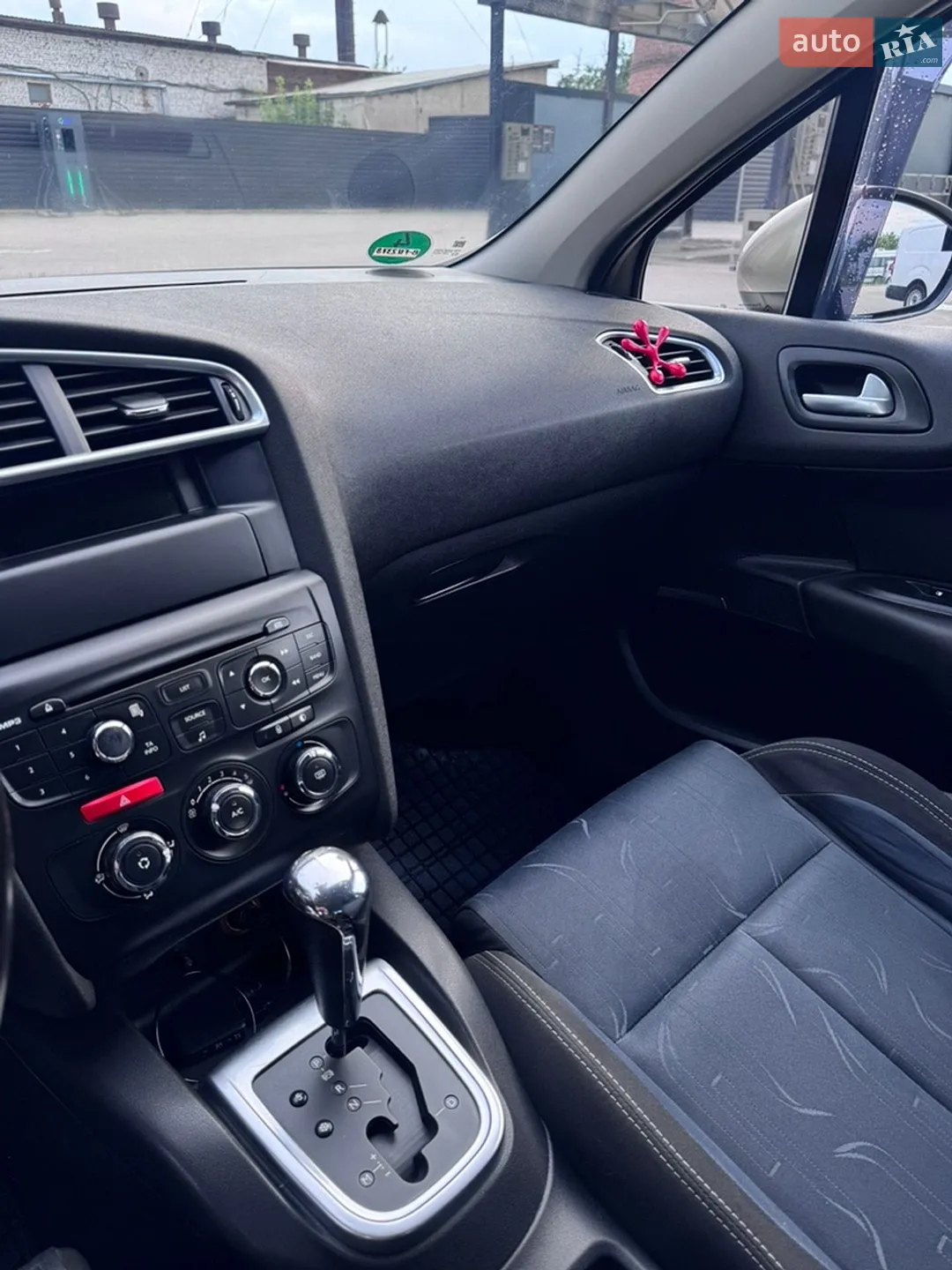 2011 Citroen C4 - мініатюра 12