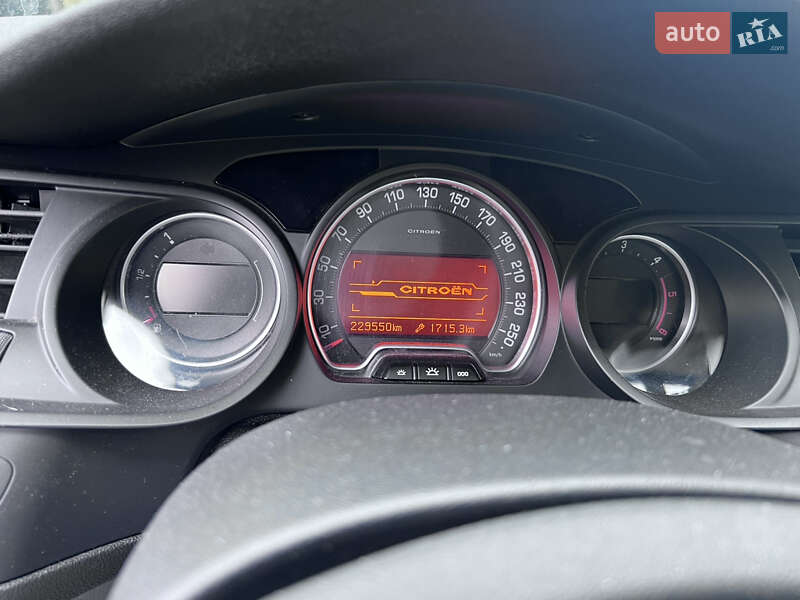 Седан Citroen C5 2011 в Надвірній