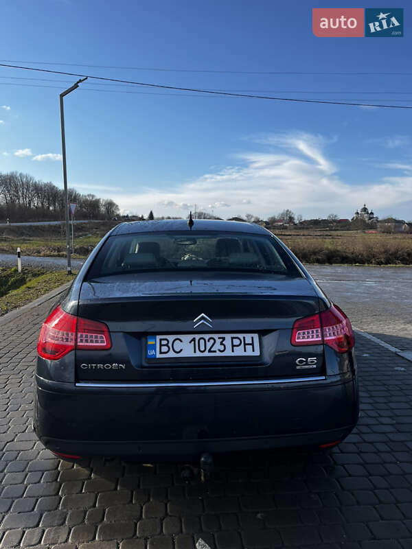 Седан Citroen C5 2010 в Городке