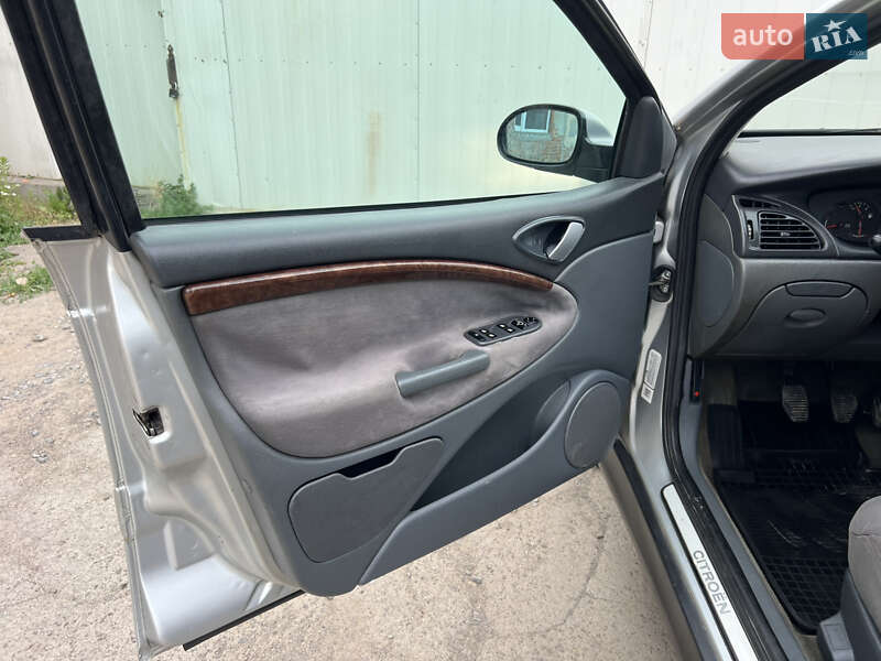 Седан Citroen C5 2002 в Дрогобыче