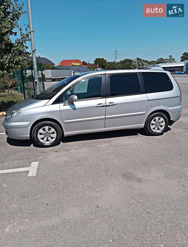 Минивэн Citroen C8 2004 в Ужгороде