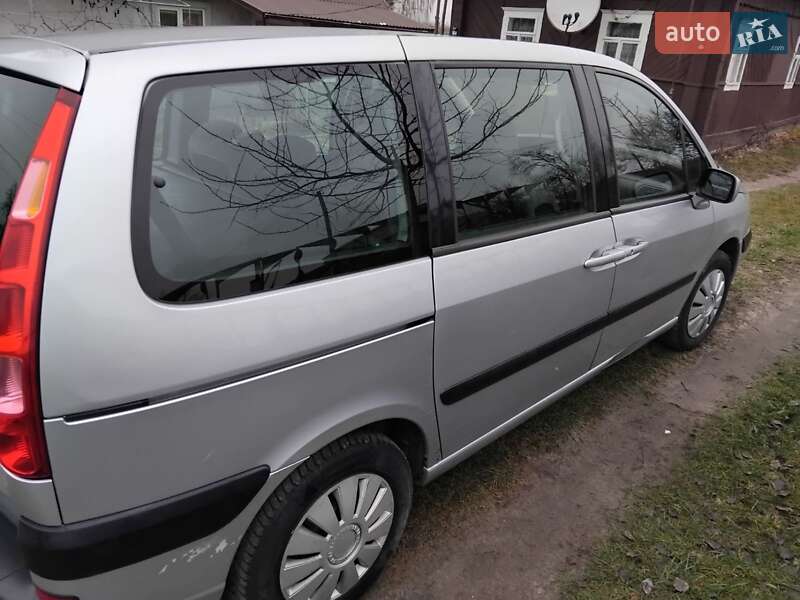 Минивэн Citroen C8 2005 в Сарнах