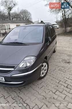 Минивэн Citroen C8 2013 в 