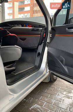 Минивэн Citroen C8 2006 в 