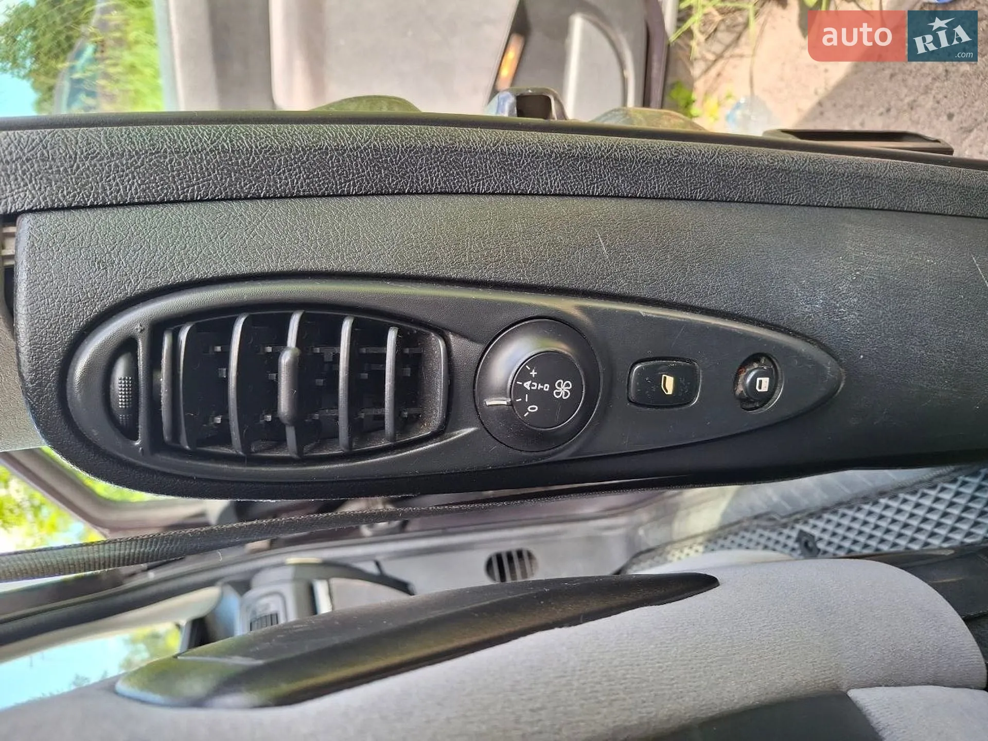 2010 Citroen C8 - мініатюра 11