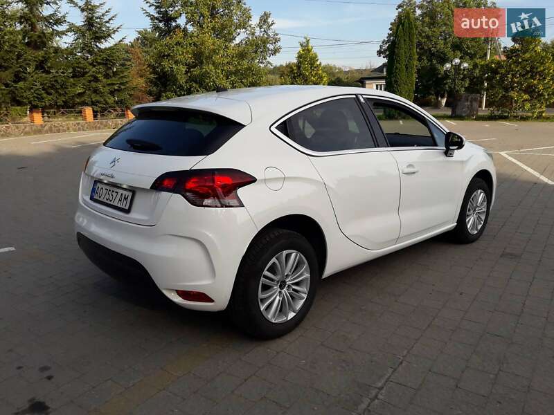 Хэтчбек Citroen DS4 2012 в Ужгороде