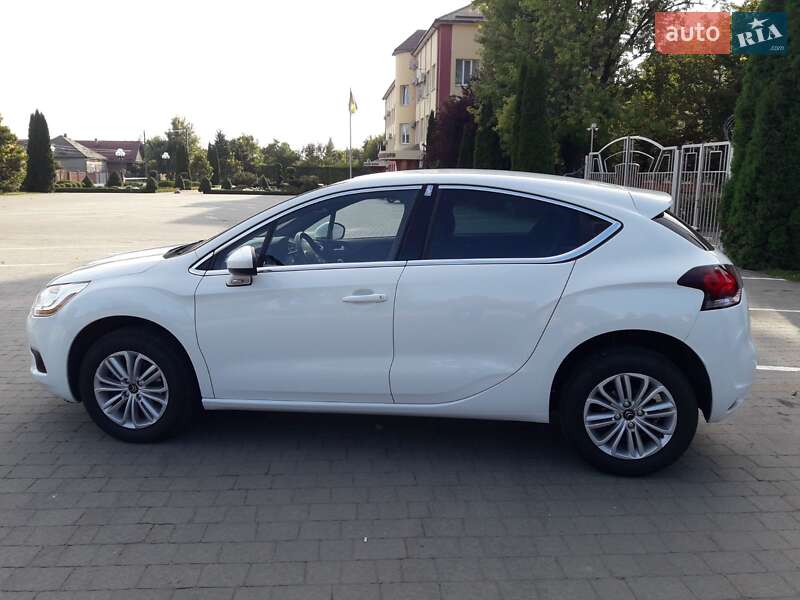 Хэтчбек Citroen DS4 2012 в Ужгороде