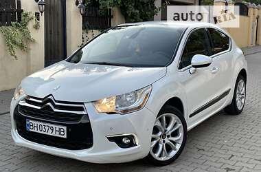Хэтчбек Citroen DS4 2012 в 