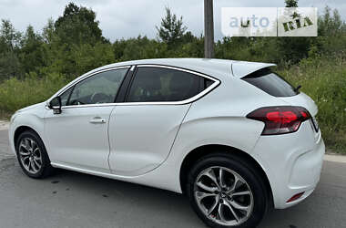 Хэтчбек Citroen DS4 2012 в 