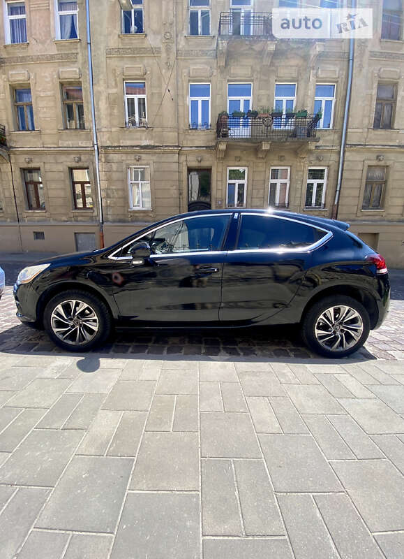 Хэтчбек Citroen DS4 2011 в Львове