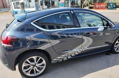 Хэтчбек Citroen DS4 2014 в 