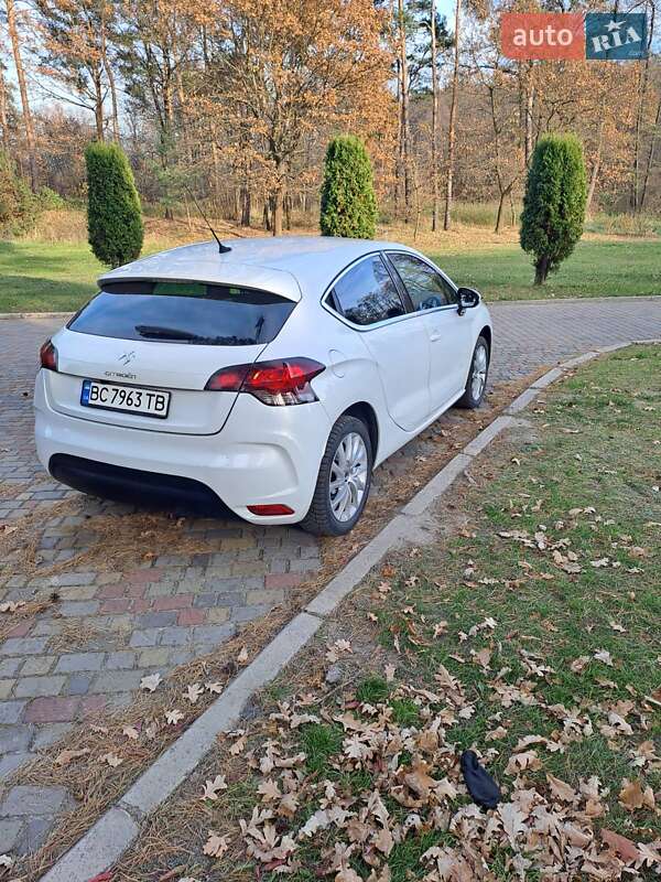 Хэтчбек Citroen DS4 2012 в Черновцах