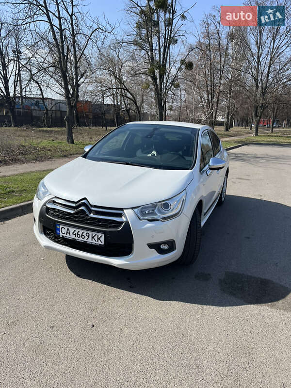 Хэтчбек Citroen DS4 2012 в Черкассах