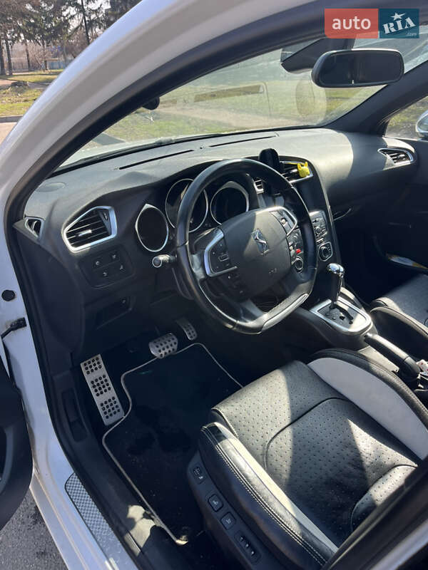 Хэтчбек Citroen DS4 2012 в Черкассах