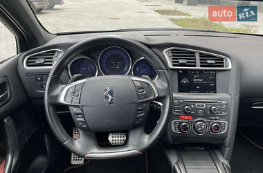 Хэтчбек Citroen DS4 2012 в 