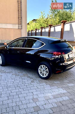 Хетчбек Citroen DS4 2012 в 