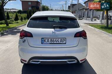 Хэтчбек Citroen DS4 2012 в 
