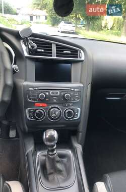 Хэтчбек Citroen DS4 2014 в 
