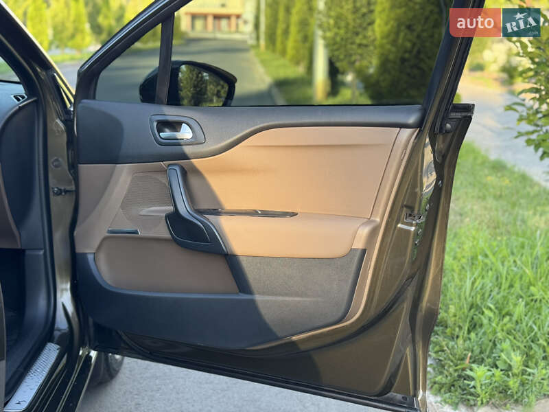 Хетчбек Citroen DS4 2012 в Києві