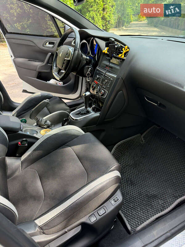 Хэтчбек Citroen DS4 2012 в Харькове