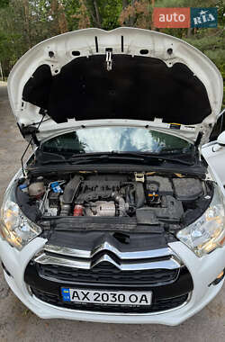 Хэтчбек Citroen DS4 2012 в 