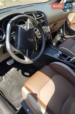 Хэтчбек Citroen DS4 2011 в 