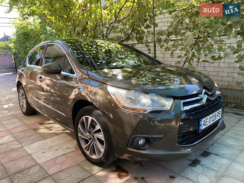 Хэтчбек Citroen DS4 2013 в Киеве