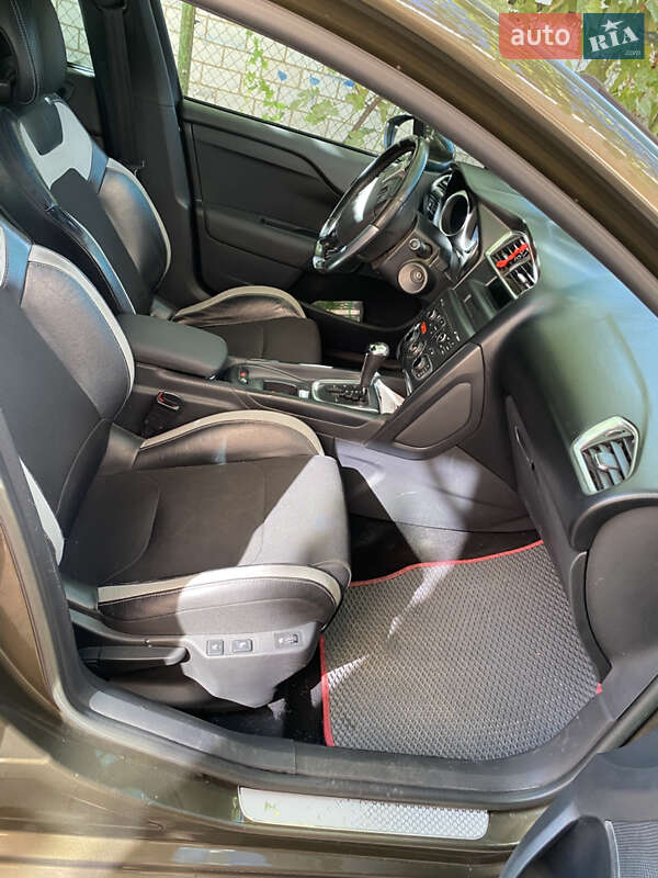 Хэтчбек Citroen DS4 2013 в Киеве