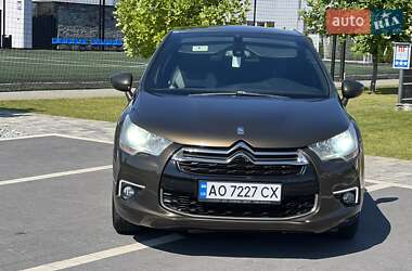 Хэтчбек Citroen DS4 2012 в 