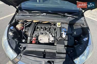 Хэтчбек Citroen DS4 2012 в 