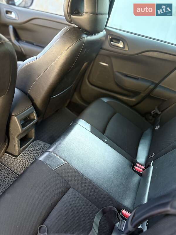 Хэтчбек Citroen DS4 2012 в Днепре