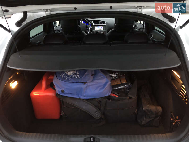 Хетчбек Citroen DS4 2014 в Києві