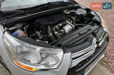 Хэтчбек Citroen DS4 2011 в 