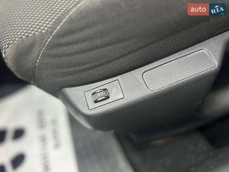 Хетчбек Citroen DS4 2012 в Чернівцях фото 8 Хетчбек Citroen DS4 2012 в Чернівцях