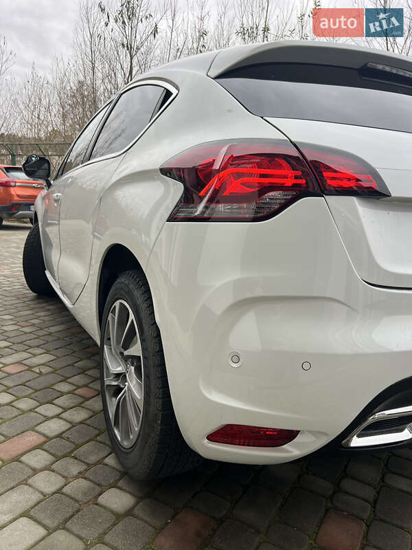 Хэтчбек Citroen DS4 2013 в Львове