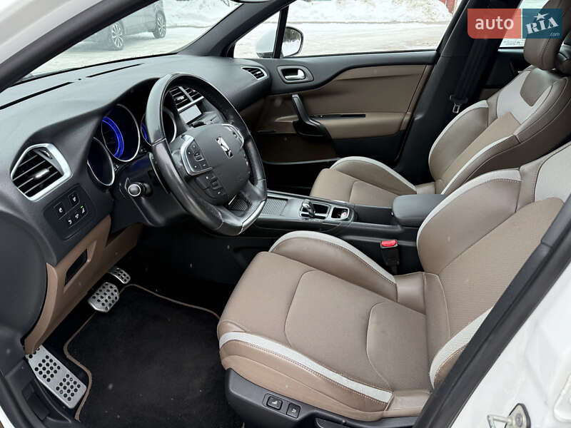 Хетчбек Citroen DS4 2012 в Стрию