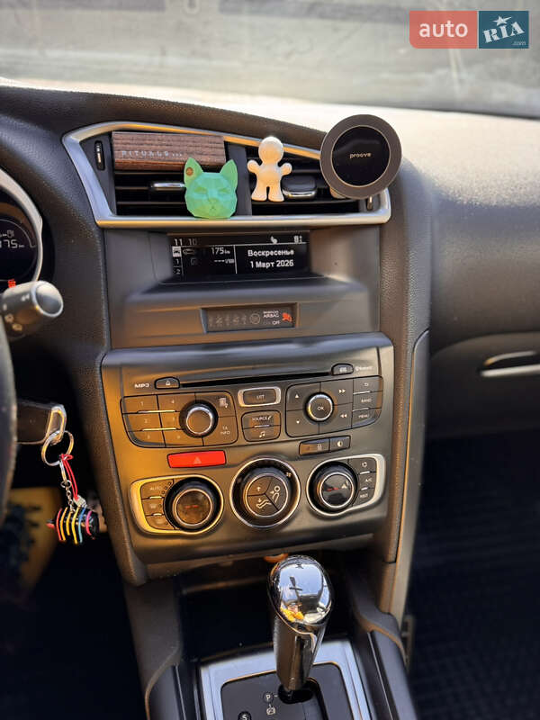 Хетчбек Citroen DS4 2013 в Умані фото 24 Хетчбек Citroen DS4 2013 в Умані