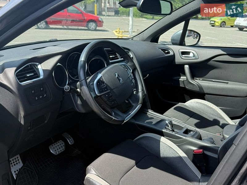 Хэтчбек Citroen DS4 2012 в Киеве