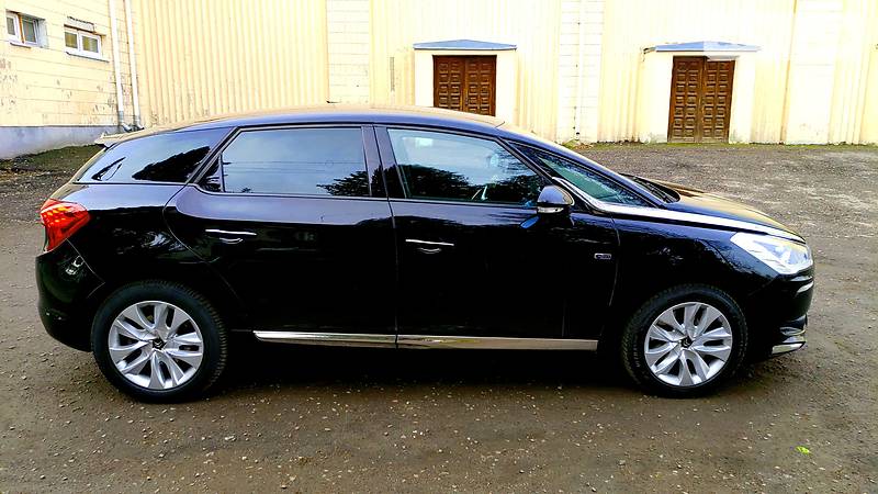 Хетчбек Citroen DS5 2014 в Дубні