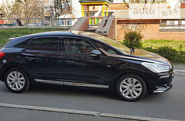 Хетчбек Citroen DS5 2012 в  фото 4 Хетчбек Citroen DS5 2012 в