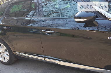 Хетчбек Citroen DS5 2012 в  фото 20 Хетчбек Citroen DS5 2012 в