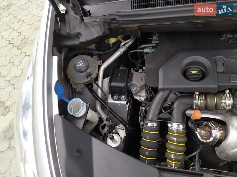 Хэтчбек Citroen DS5 2013 в Дубно