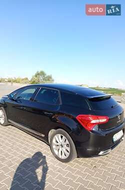 Хэтчбек Citroen DS5 2012 в 