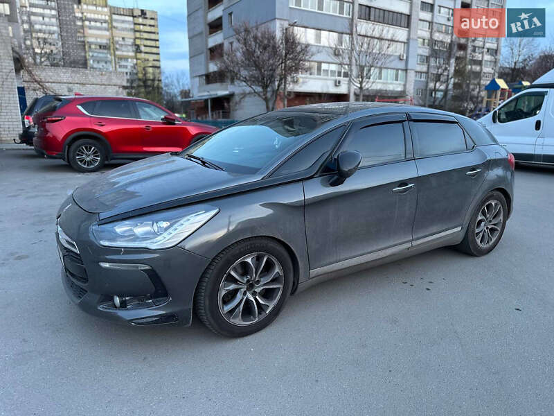 Хетчбек Citroen DS5 2013 в Дніпрі