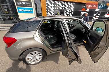 Хетчбек Citroen DS5 2012 в 